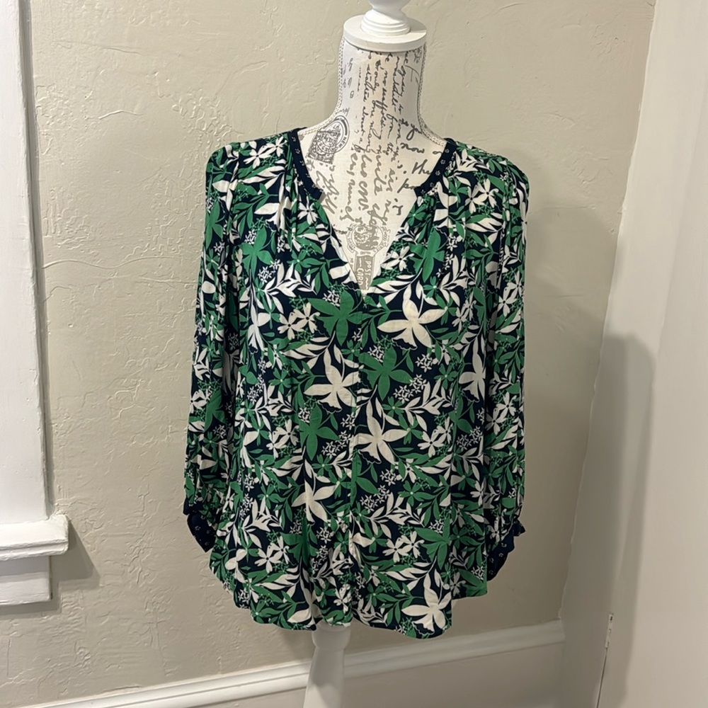 Velvet by Graham and Spencer Green Blue blouse xs